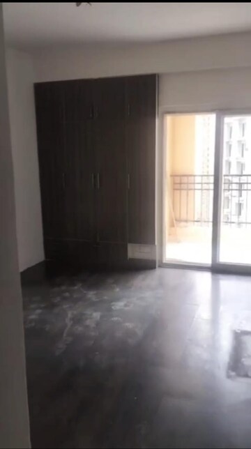 Room in 2 BHK Apartment at Ajnara Le Garden, Sector 16b Greater Noida – for Sale