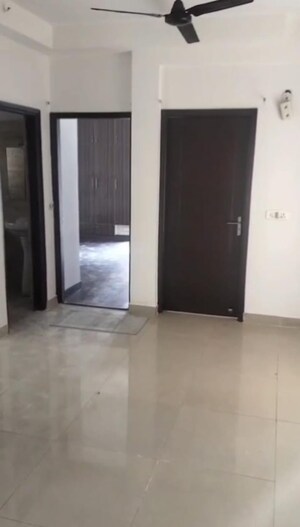 Room in 2 BHK Apartment at Ajnara Le Garden, Sector 16b Greater Noida – for Sale