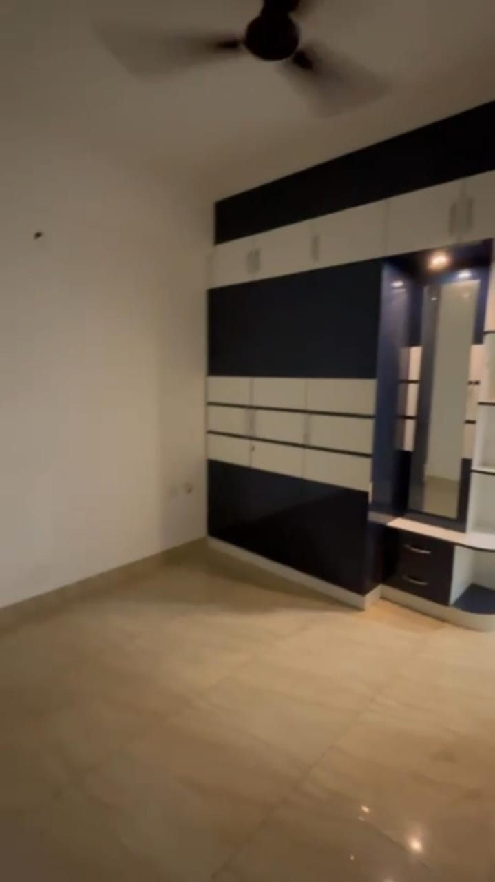 2 BHK Apartment For Sale in Gaur City 2 - 14th Avenue