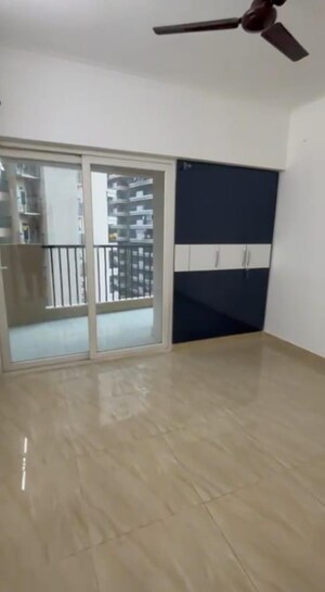 Room in 2 BHK Apartment at Gaur City 2 - 14th Avenue, Sector 16c Greater Noida – for Sale