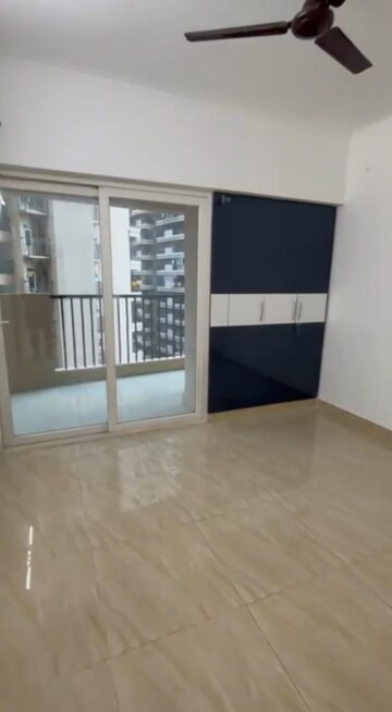 Room in 2 BHK Apartment at Gaur City 2 - 14th Avenue, Sector 16c Greater Noida – for Sale