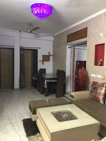 Living Room in 2 BHK Builder Floor at Ardee City, Sector 52 – for Rent