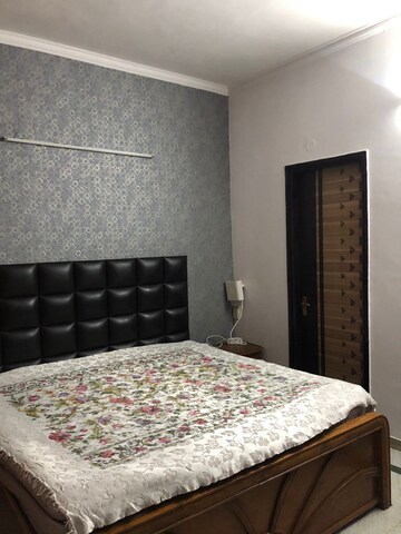 Bedroom in 2 BHK Builder Floor at Ardee City, Sector 52 – for Rent