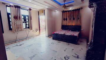 Living Room in 4 BHK Apartment at Karol Bagh – for Rent