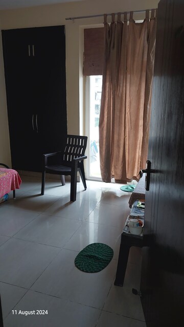 Living Room in 3 BHK Apartment at Zeta I Greater Noida – for Rent