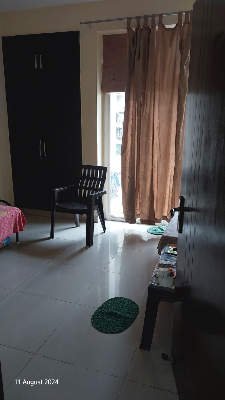 Living Room, zeta i greater noida 3 Bedroom 1350 Sq.Ft. Apartment In Zeta I Greater Noida Greater Noida 9079004