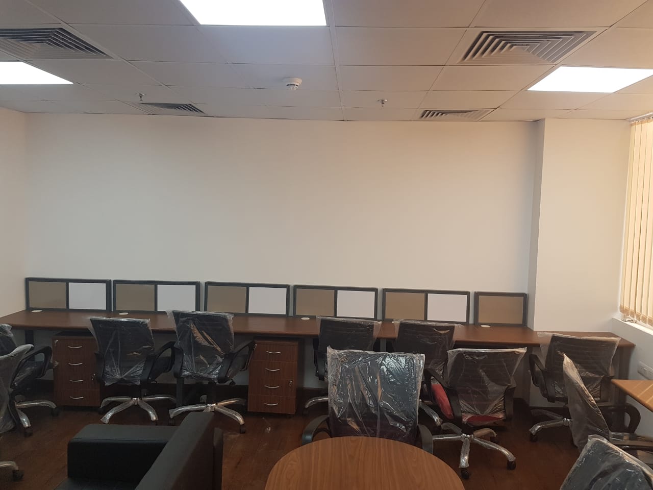 Office Space For Rent in Sector 63