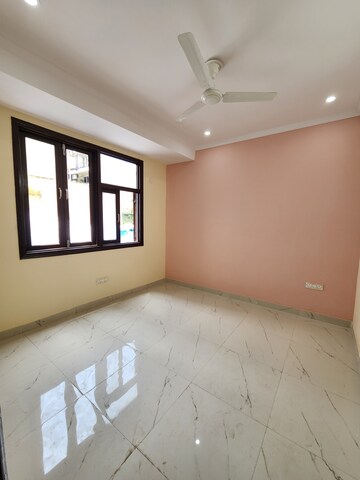 Room in 1 BHK Builder Floor at Chattarpur – for Rent
