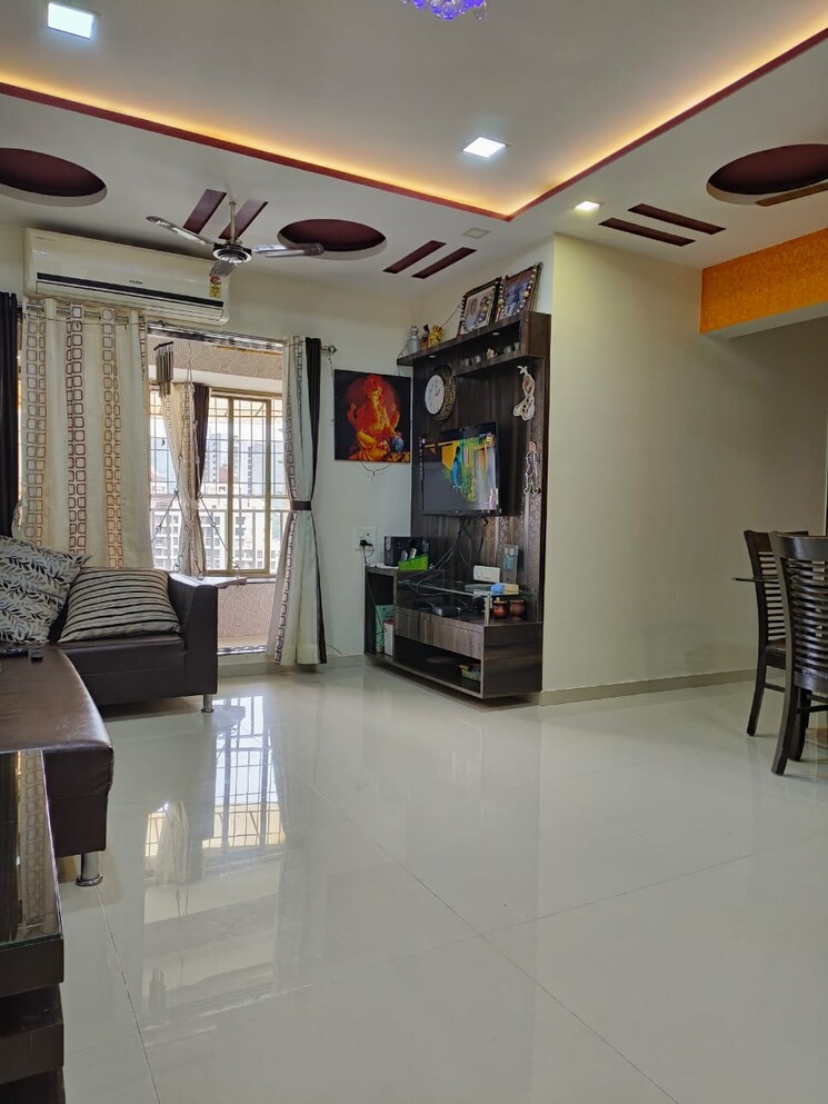 Living Room, kalpataru-tarangan-2 3 Bedroom 1500 Sq.Ft. Apartment In Samata Nagar Thane 9079086