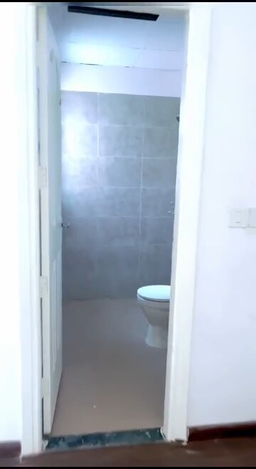 Bathroom in 3 BHK Apartment at BPTP Parkland Pride, Sector 77 – for Rent