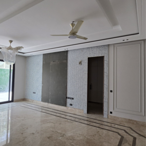 Room in 6 BHK Villa at Chattarpur – for Sale