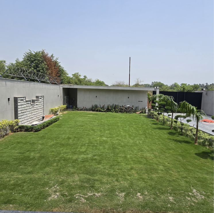 Terrace, chattarpur 6 Bedroom 1200 Sq.Ft. Villa In Chattarpur Delhi 9079090