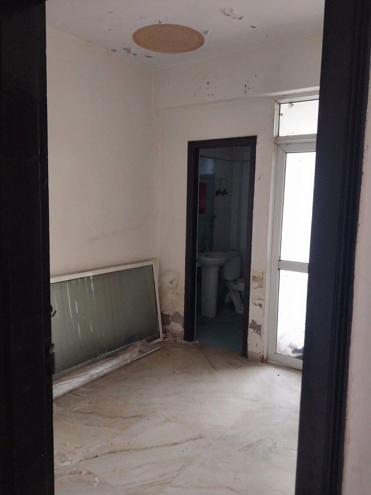 Room, prateek-the-royal-cliff 3.5 Bedroom 1985 Sq.Ft. Apartment In Sain Vihar Ghaziabad 9079056