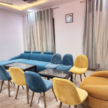Living Room in 5 BHK Villa at Chattarpur – for Sale