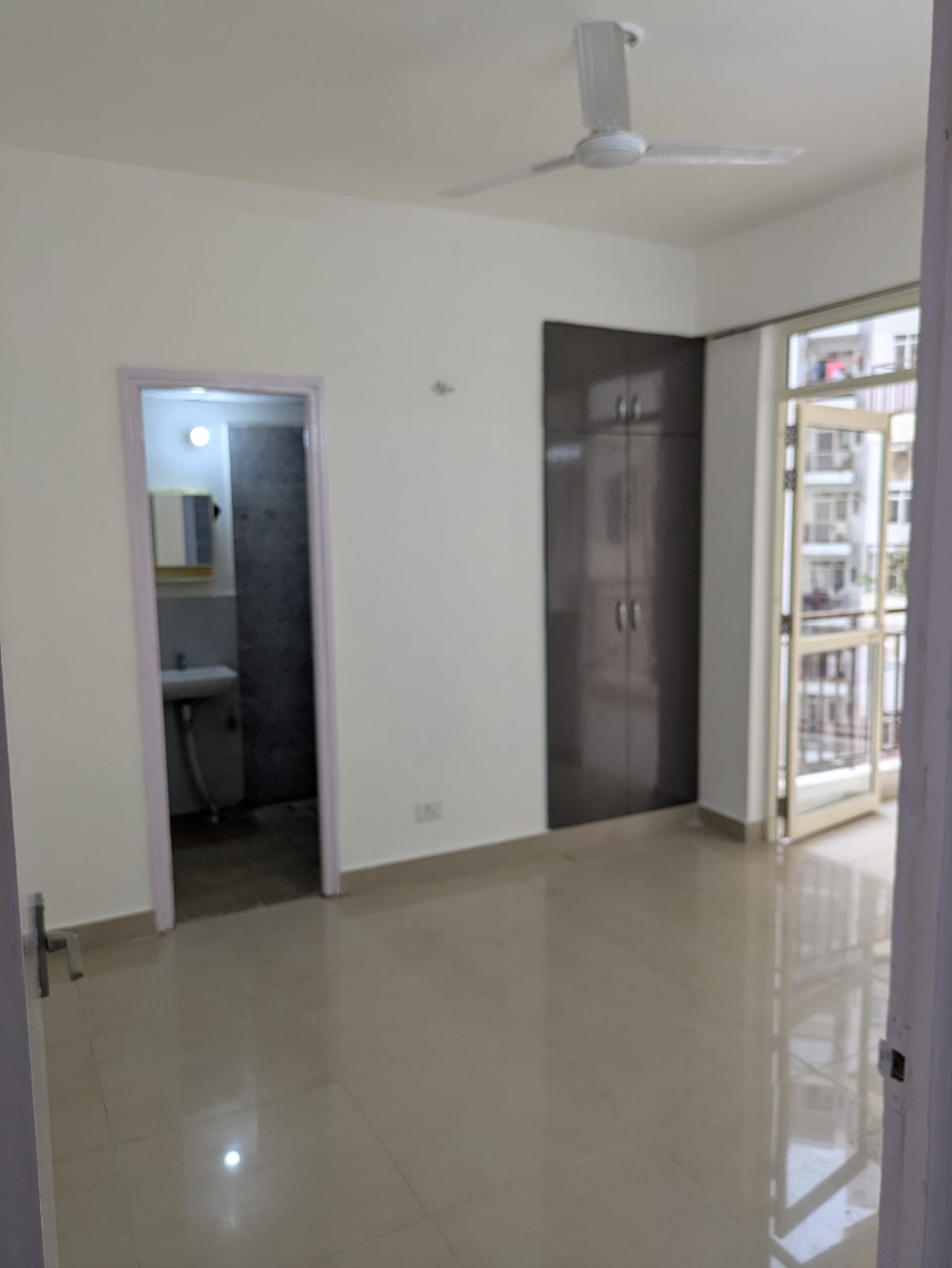 2 BHK Apartment For Rent in Suncity Avenue 76