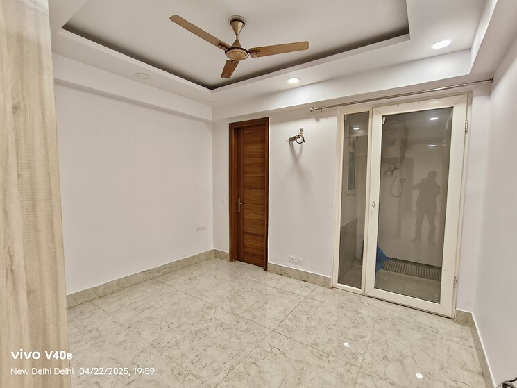Room, vasant kunj 3 Bedroom 1400 Sq.Ft. Builder Floor In Vasant Kunj Delhi 9079126