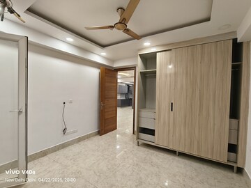 Room in 3 BHK Builder Floor at Vasant Kunj – for Rent