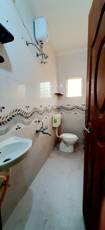 Bathroom in 1 BHK Apartment at Kharadi – for Rent