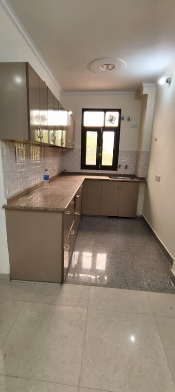 Kitchen in 2 BHK Builder Floor at Indraprastha – for Rent