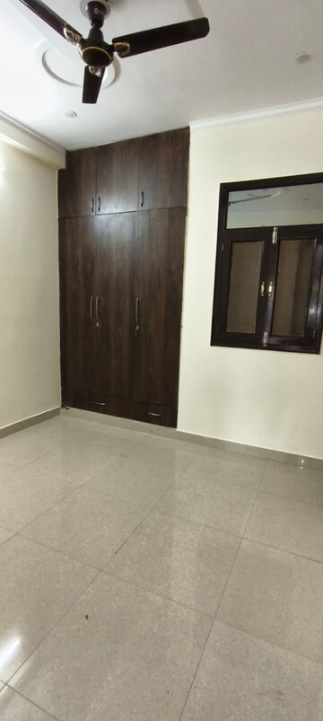 Room in 2 BHK Builder Floor at Indraprastha – for Rent