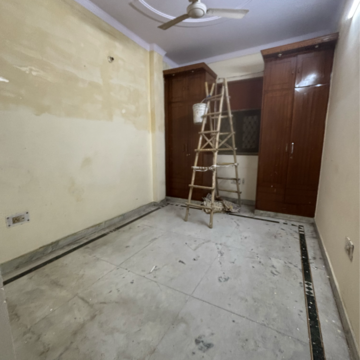 Room in 2 BHK Builder Floor at Rohini Sector 16 – for Rent