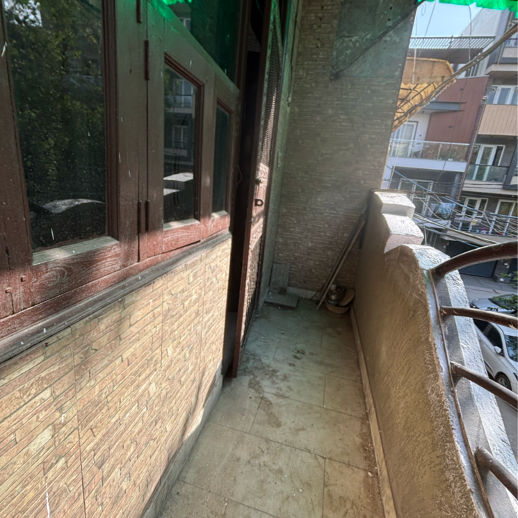 Balcony, rohini sector 16 3 Bedroom 1000 Sq.Ft. Builder Floor In Rohini Sector 16 Delhi 9079196