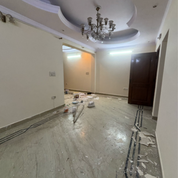 Bathroom in 3 BHK Builder Floor at Rohini Sector 16 – for Rent