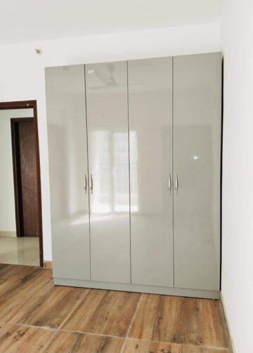 Room in 4 BHK Apartment at Ace Divino, Sector 1 Greater Noida – for Rent