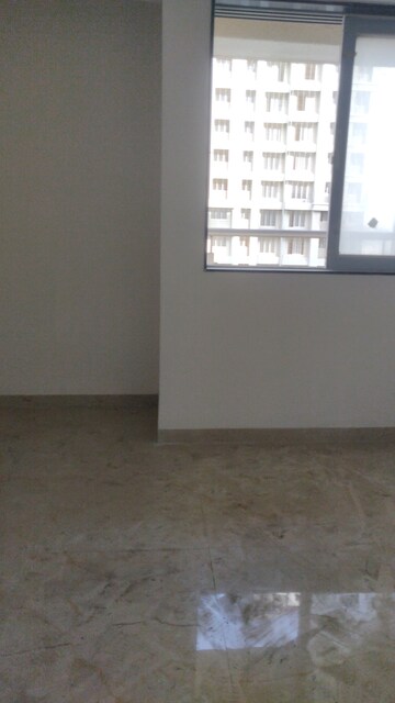 Room in 1 BHK Apartment at Squarefeet Ace Square phase 2, Ghodbunder Road – for Rent