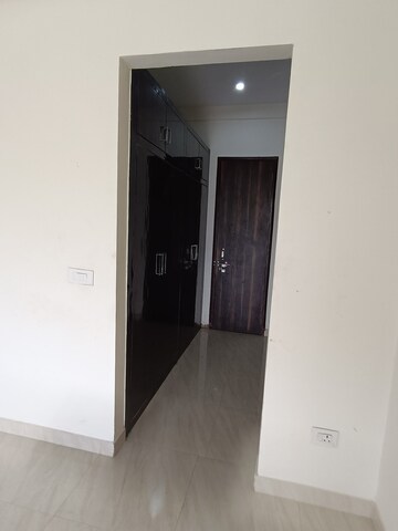 Room in 3 BHK Builder Floor at Ansal API Esencia, Sector 67 – for Rent