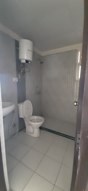 Furnished Amenities in 2 BHK Apartment at Land Craft Golf Links Apartment Phase 2, Pandav Nagar – for Sale
