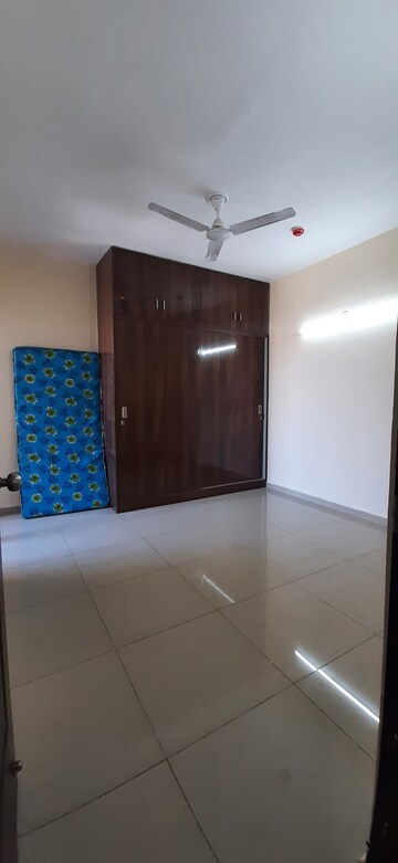 Furnished Amenities in 2 BHK Apartment at Land Craft Golf Links Apartment Phase 2, Pandav Nagar – for Sale