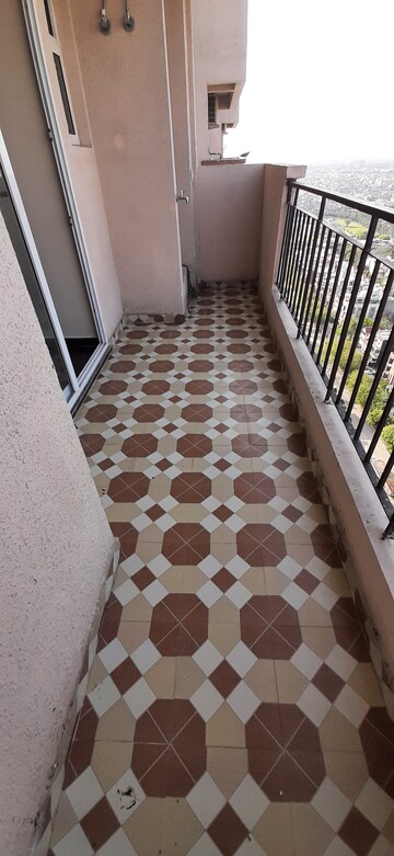 2 BHK Apartment For Sale in Land Craft Golf Links Apartment Phase 2, Pandav Nagar