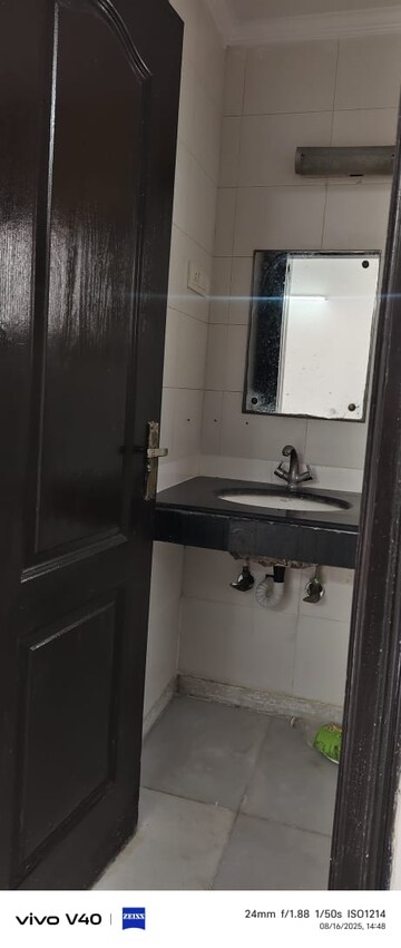 Bathroom in 3 BHK Apartment at Sector 19 Dwarka – for Rent