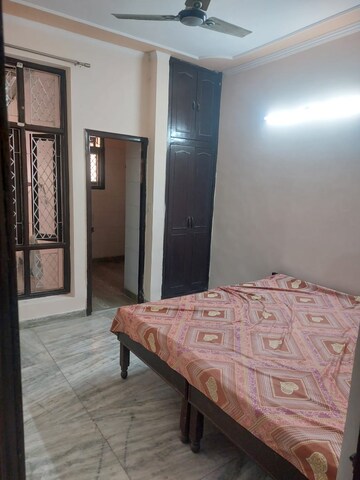 Bedroom in 4 BHK Builder Floor at Sector 37 – for Rent