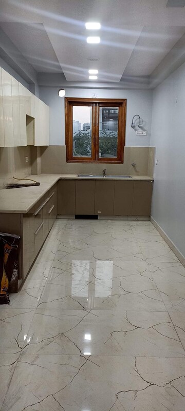 Kitchen in 4 BHK Builder Floor at Sector 37 – for Rent