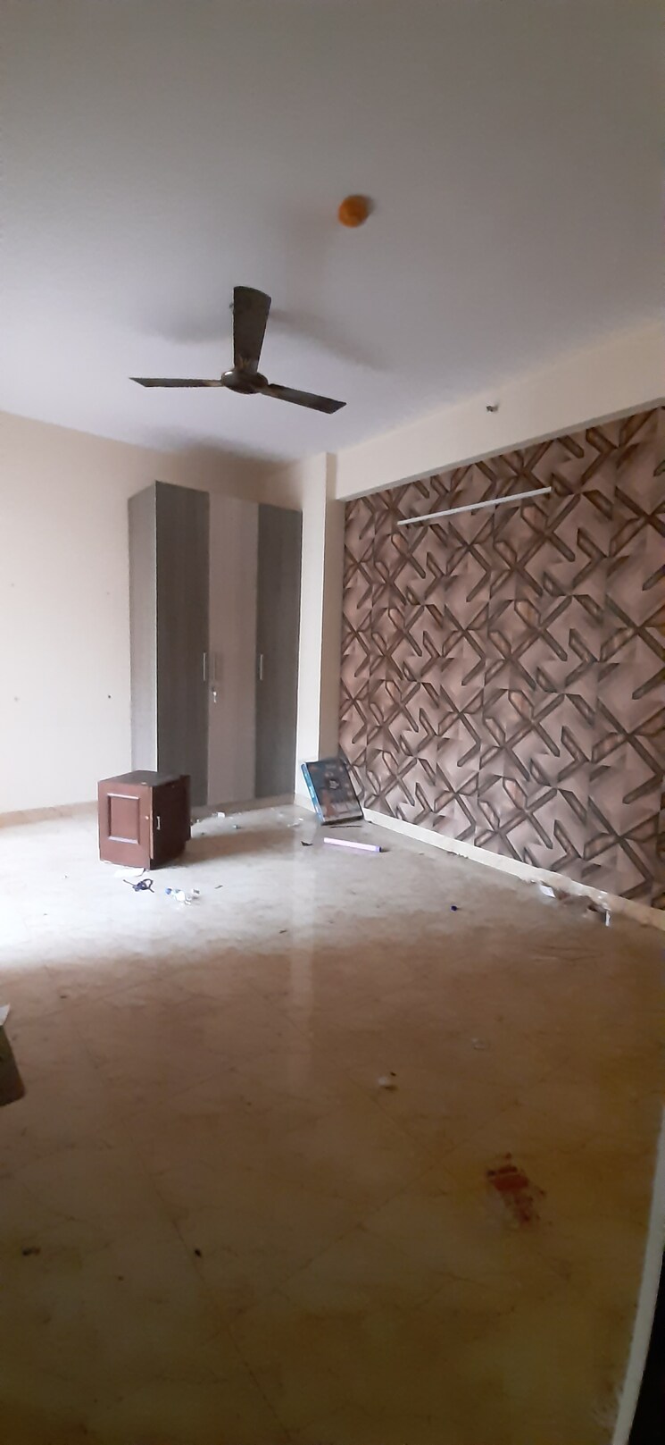 Room, land-craft-golf-links-apartment-phase-2 3 Bedroom 1450 Sq.Ft. Apartment In Pandav Nagar Ghaziabad 9079309