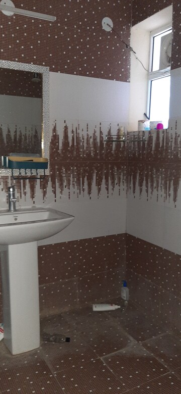 Attached Bathroom in 3 BHK Apartment at Land Craft Golf Links Apartment Phase 2, Pandav Nagar – for Rent