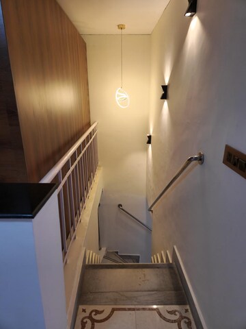 Furnished Amenities in 2 BHK Builder Floor at Shivalik Colony – for Rent
