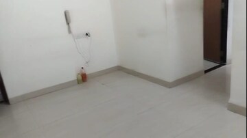 Room in 1 RK Apartment at Shree Laxmideep Society, Bhandup East – for Rent