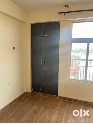 Room in 2 BHK Apartment at Value Infra Meadows Vista1, Raj Nagar Extension – for Sale