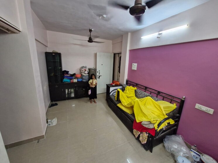  Parking, mauli-darshan-chs 1 RK 300 Sq.Ft. Apartment In Dahisar West Mumbai 9079387