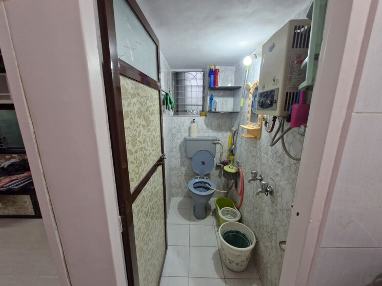 Bathroom, mauli-darshan-chs 1 RK 300 Sq.Ft. Apartment In Dahisar West Mumbai 9079387