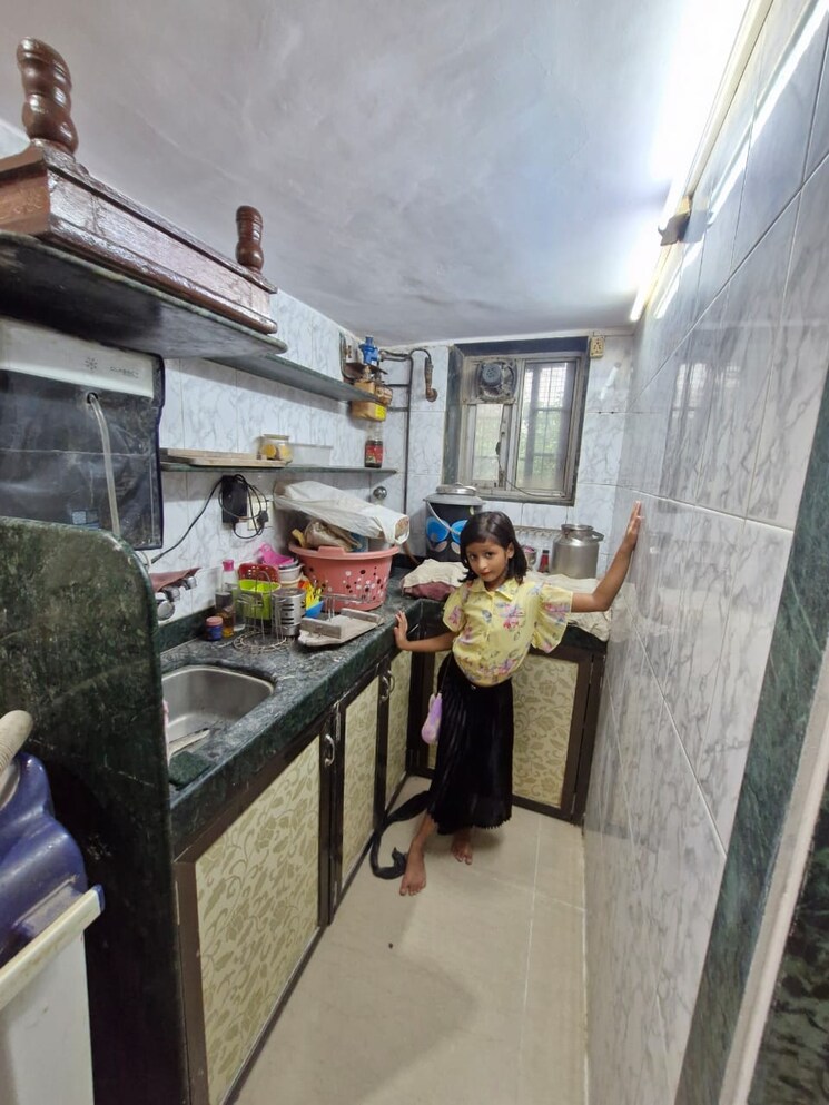 Team Area, mauli-darshan-chs 1 RK 300 Sq.Ft. Apartment In Dahisar West Mumbai 9079387