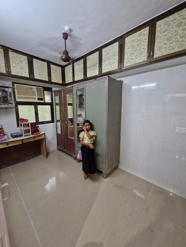  Parking, mauli-darshan-chs 1 RK 300 Sq.Ft. Apartment In Dahisar West Mumbai 9079387