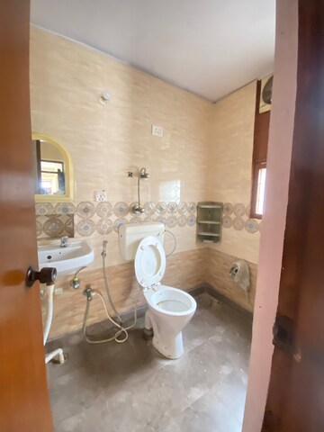 Attached Bathroom in 4 BHK Apartment at Sector 12 Dwarka – for Rent