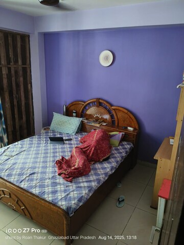 Bedroom in 3 BHK Apartment at Ajnara Gen X, Dundahera – for Rent