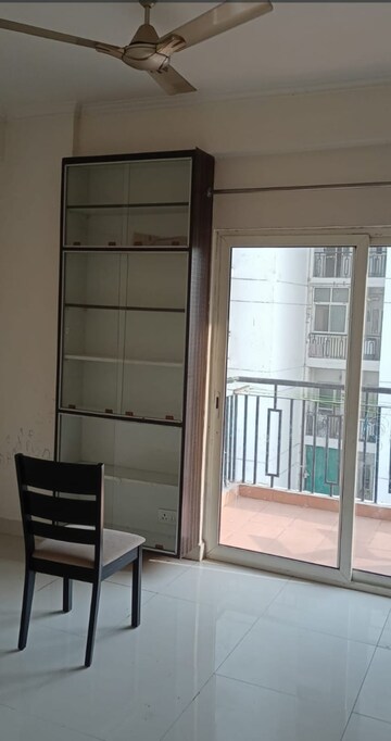 Room in 3 BHK Apartment at Rani Aakriti Shantiniketan, Sector 143 – for Rent