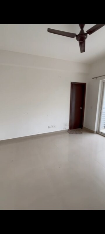 Room in  Apartment at Spaze Privy AT4, Sector 84 – for Rent