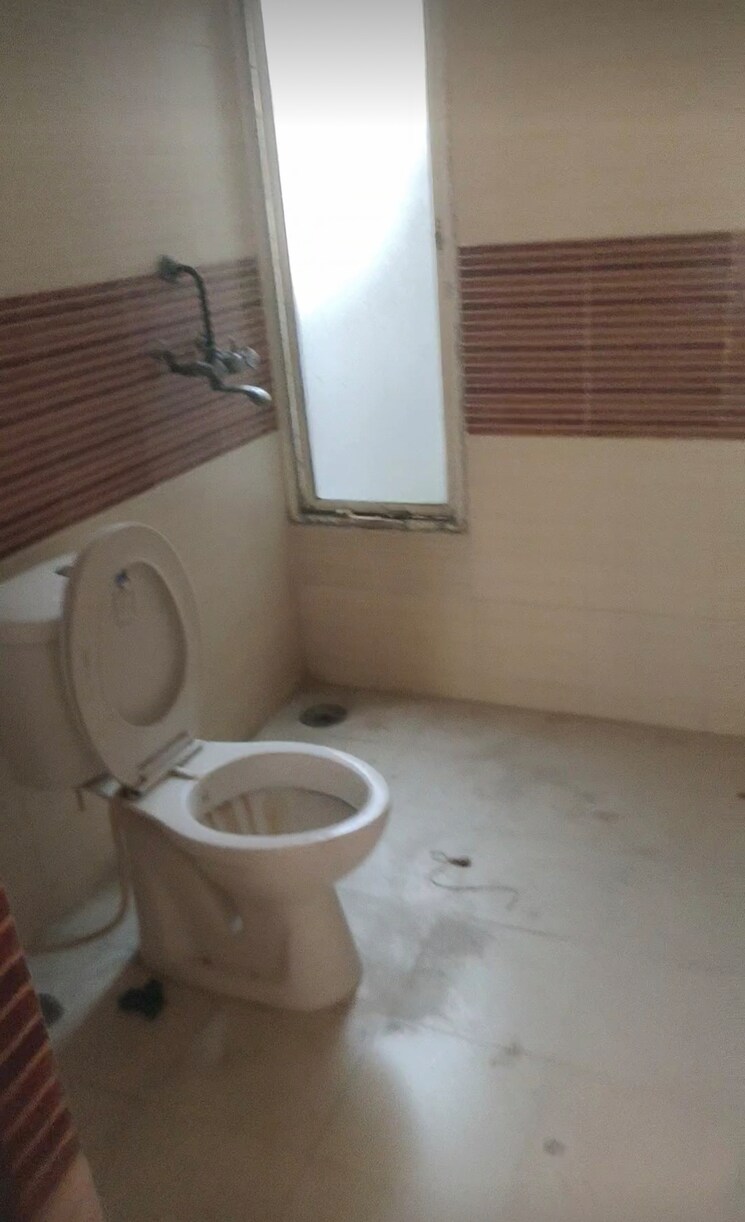 Bathroom, keltech-golf-greens 3 Bedroom 1725 Sq.Ft. Apartment In Dundahera Ghaziabad 9079445